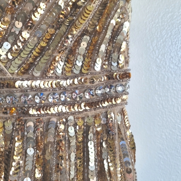 Mac Duggal,‎ Sequined Wrapover  Sleeveless Gown, Nude Gold, Size 8, NWT - Picture 7 of 13